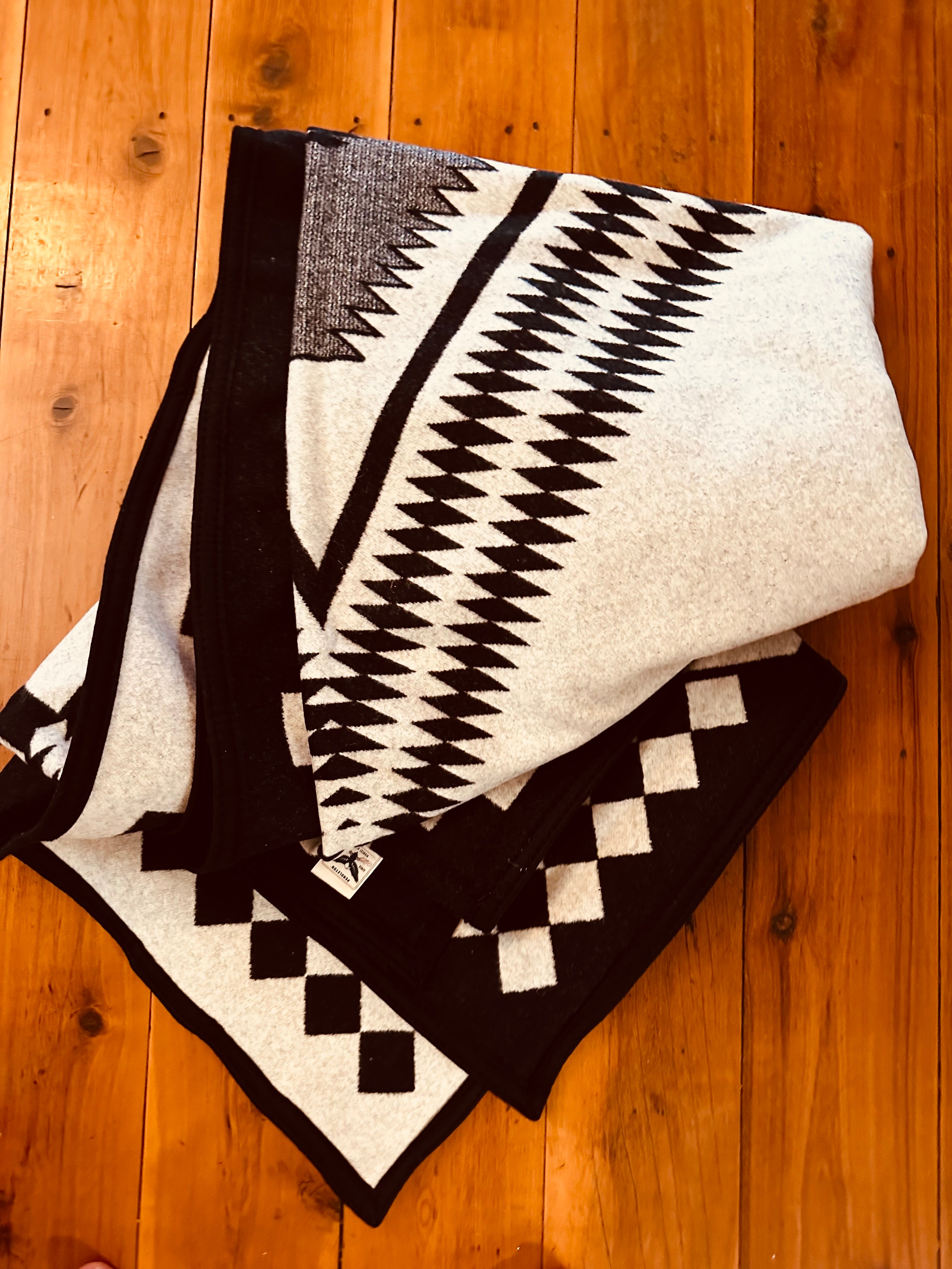 Pendleton Los Ojos Blanket Molong Stores