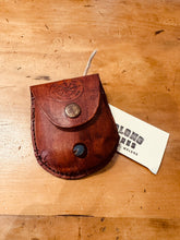 Load image into Gallery viewer, Silver Compass in leather Pouch
