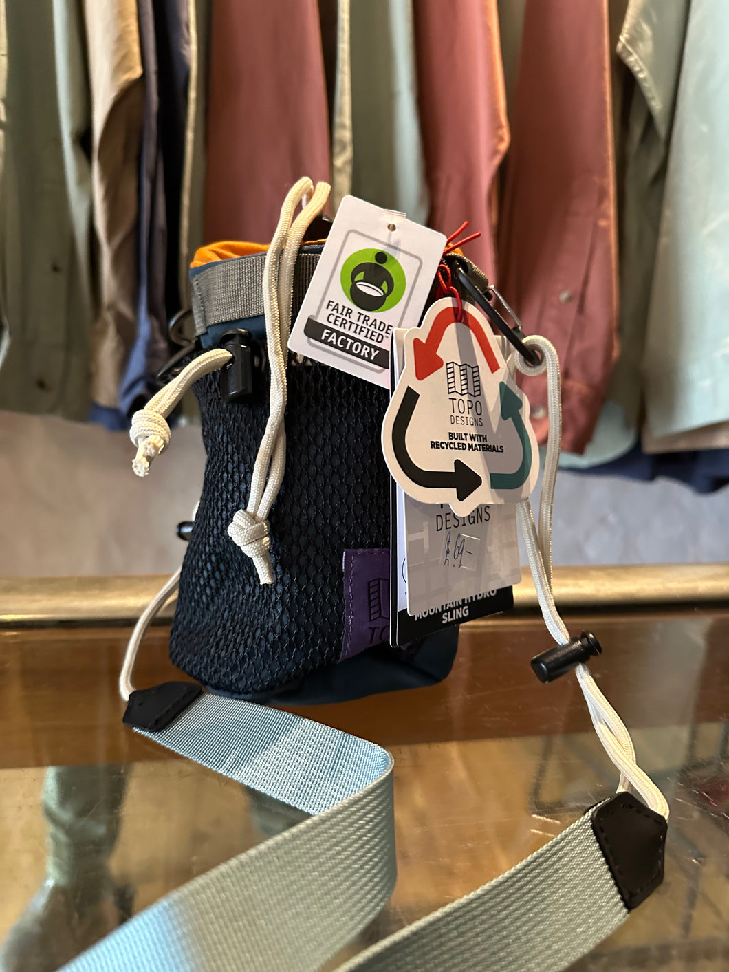 Topo mountain water sling
