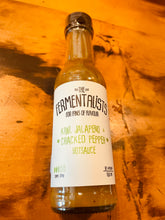 Load image into Gallery viewer, Kiwi, Jalapeño and Cracked Pepper Sauce
