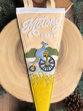 Load image into Gallery viewer, Molong Roo Felt Pennant
