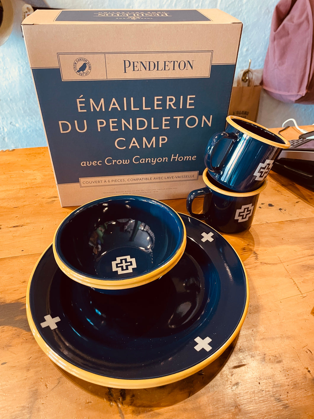 Pendleton Camp Enamel Set NAVY
