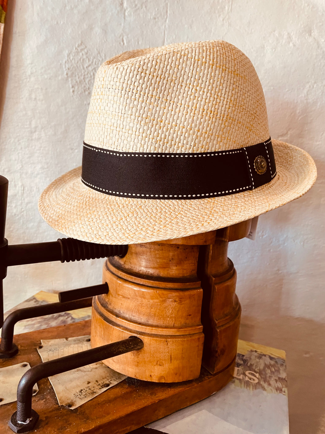 Trilby Natural