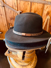 Load image into Gallery viewer, Wool Felt Fedora

